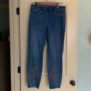 FDJ jeans with embellished legs